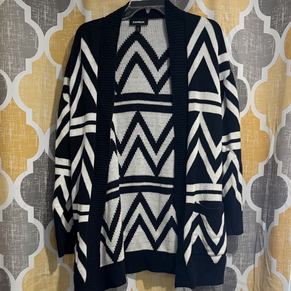 Express Women's Black and White Patterned Cardigan